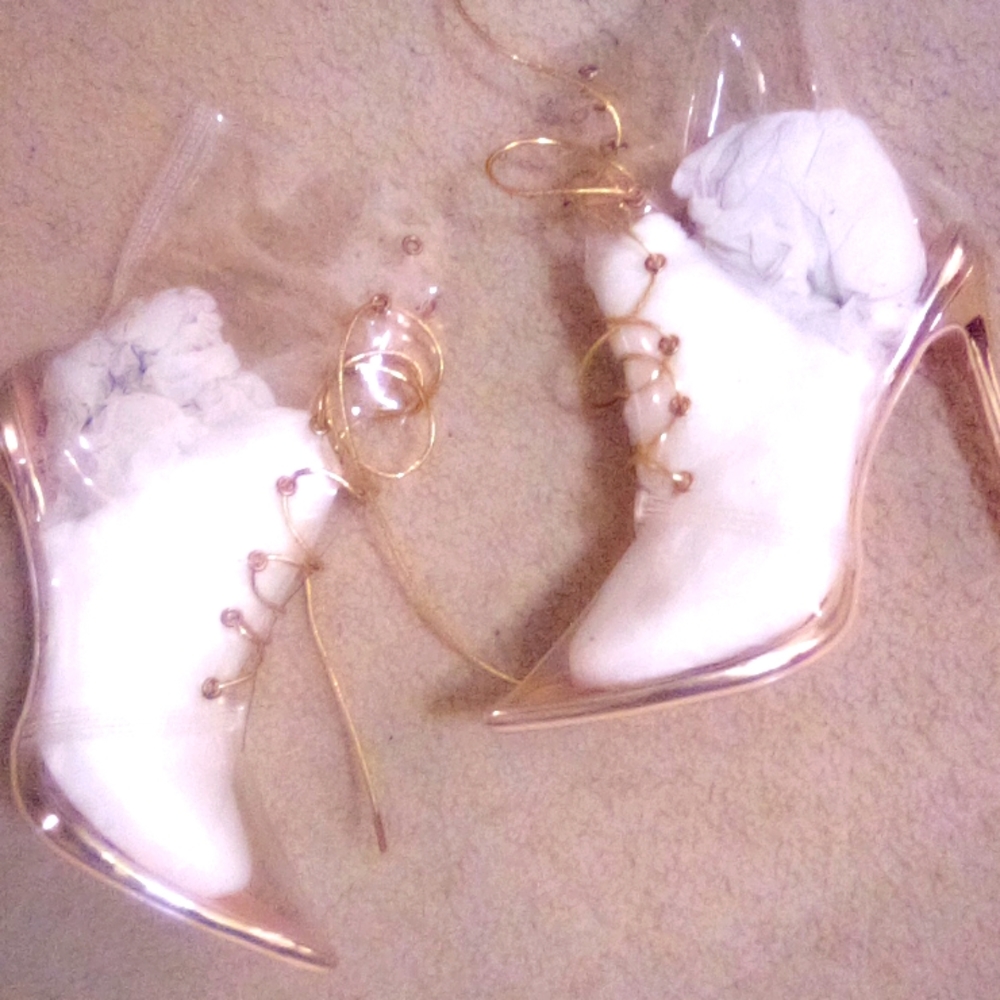 BOOTIES